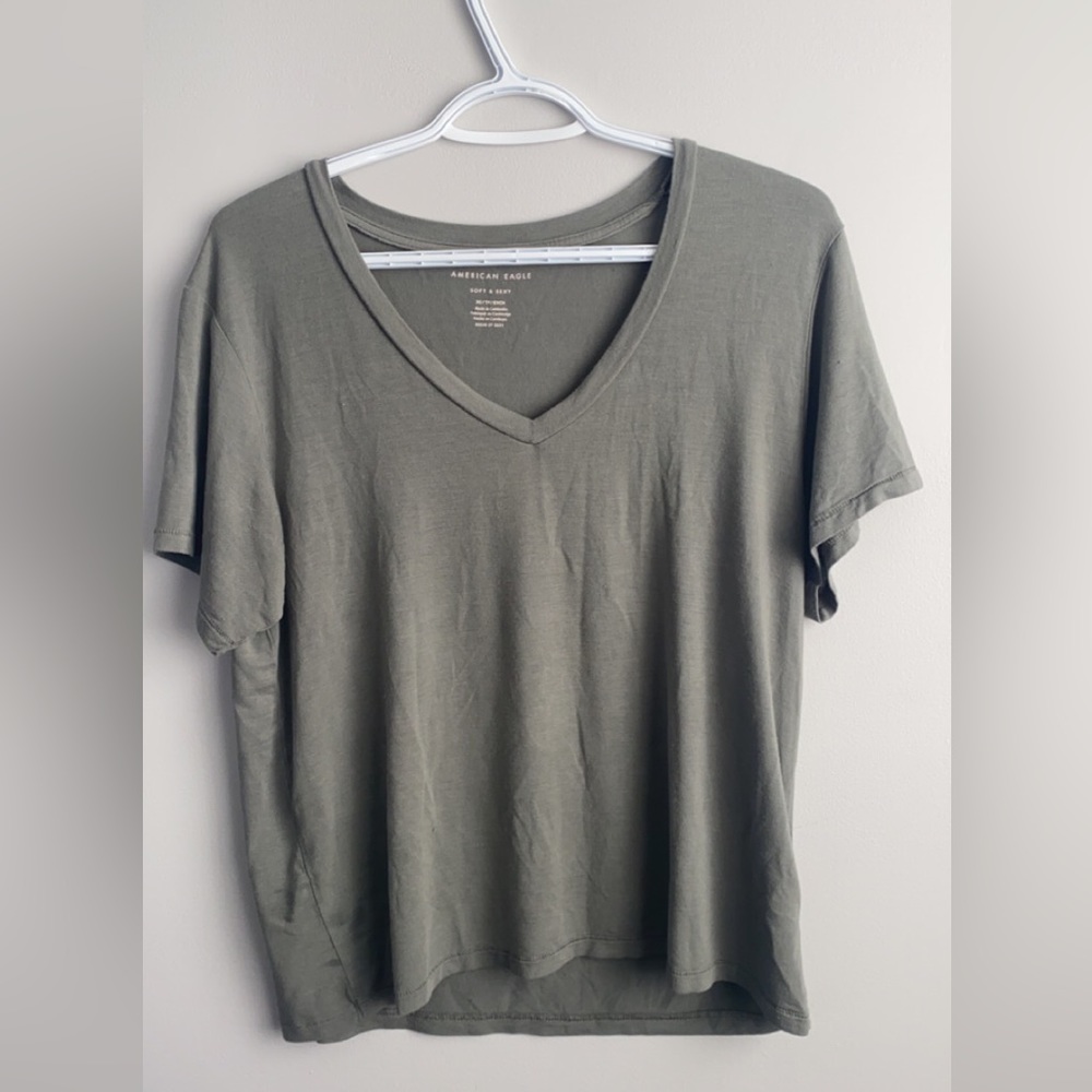 COPY - American eagle sage green tee
